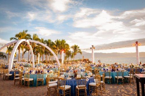 mobile - carousel-hero-element image-4