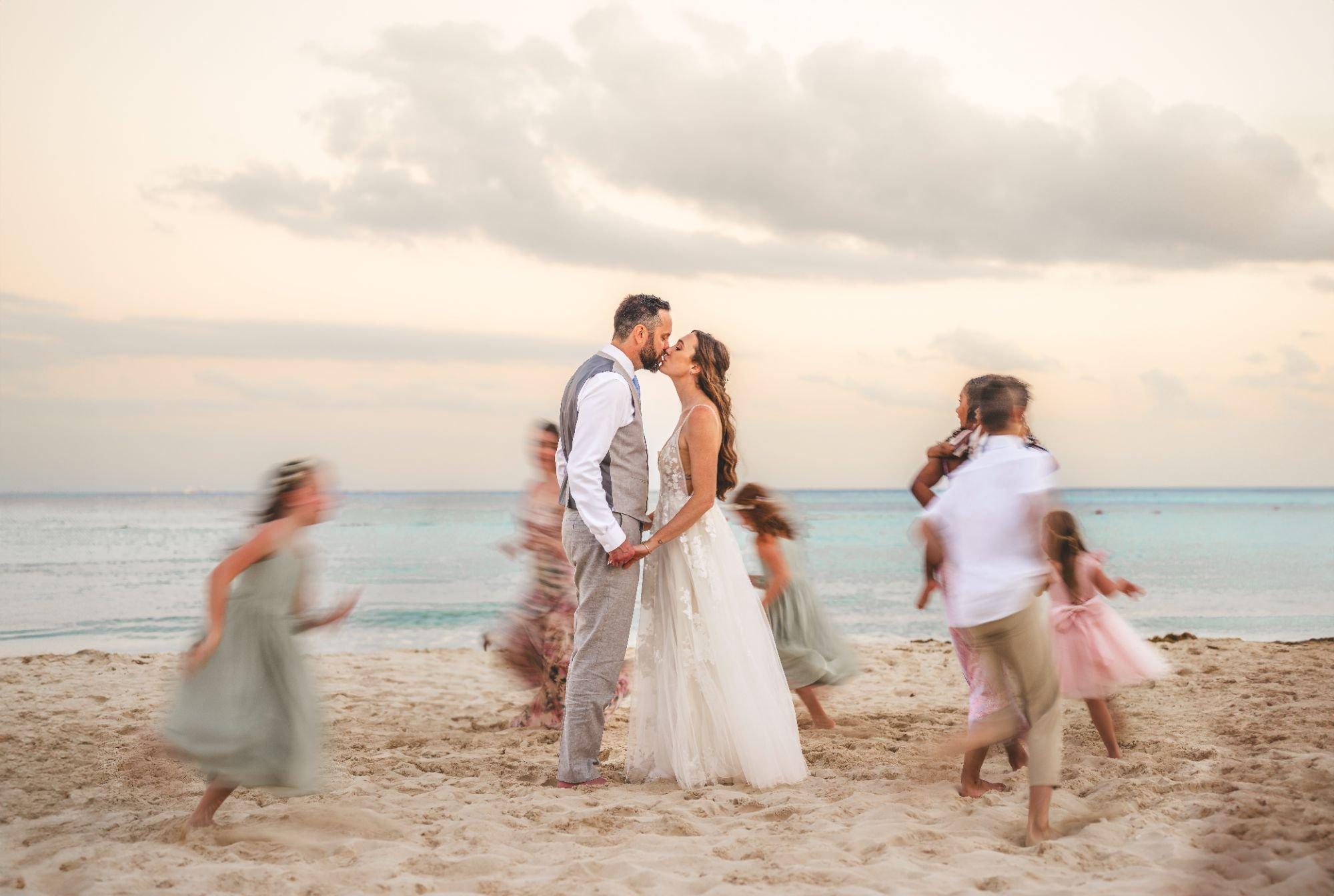 carousel-hero-element image-0