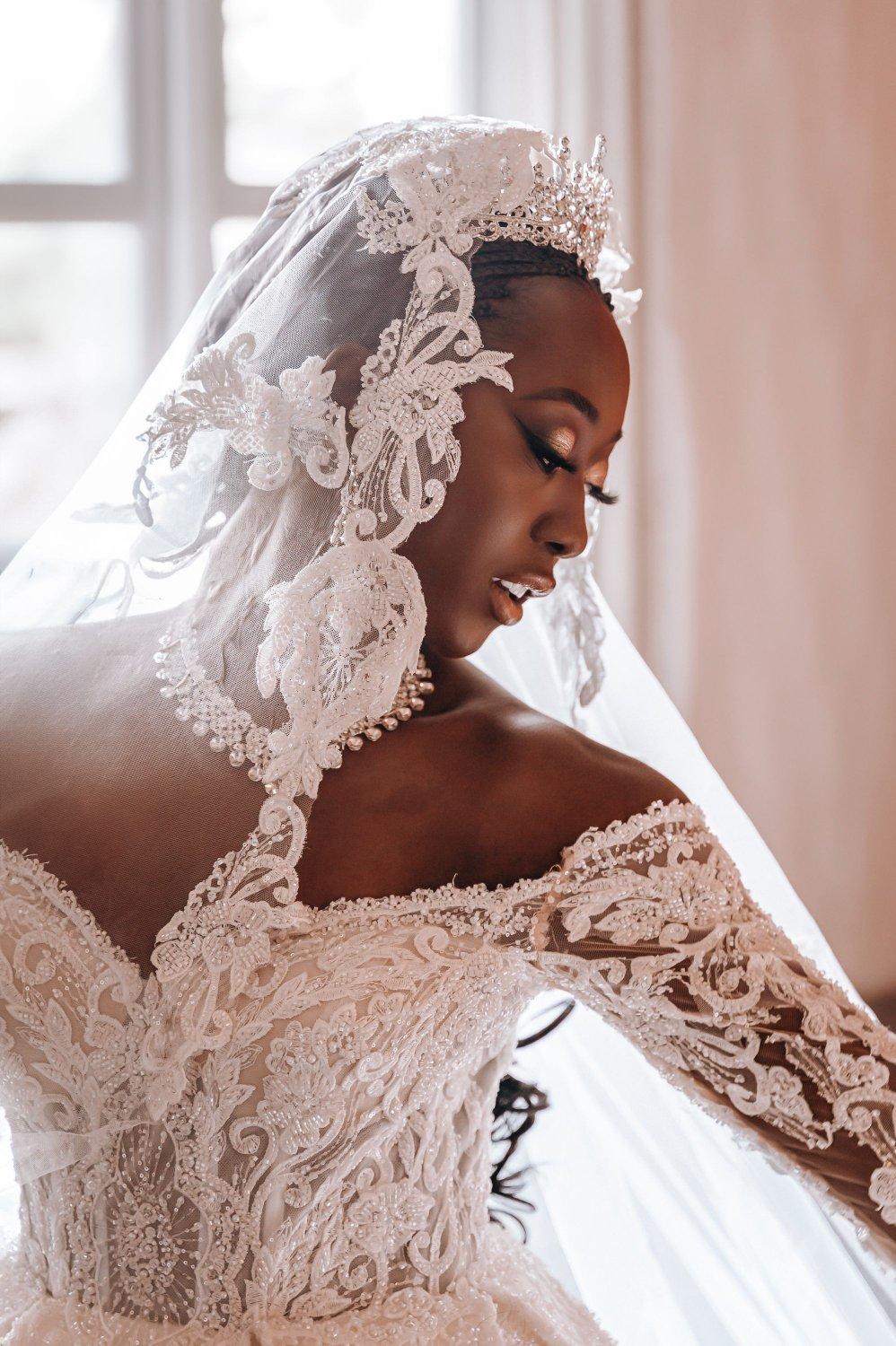 carousel-hero-element image-4