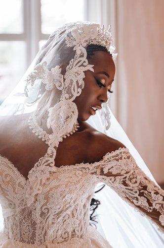 mobile - carousel-hero-element image-4